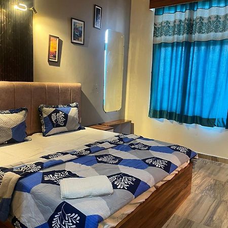 Studio Apartment In Greater Noida Bagian luar foto
