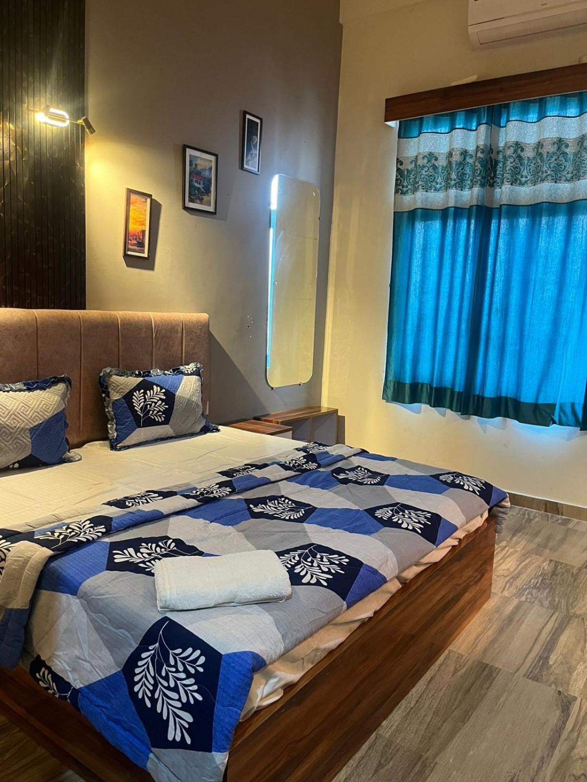 Studio Apartment In Greater Noida Bagian luar foto