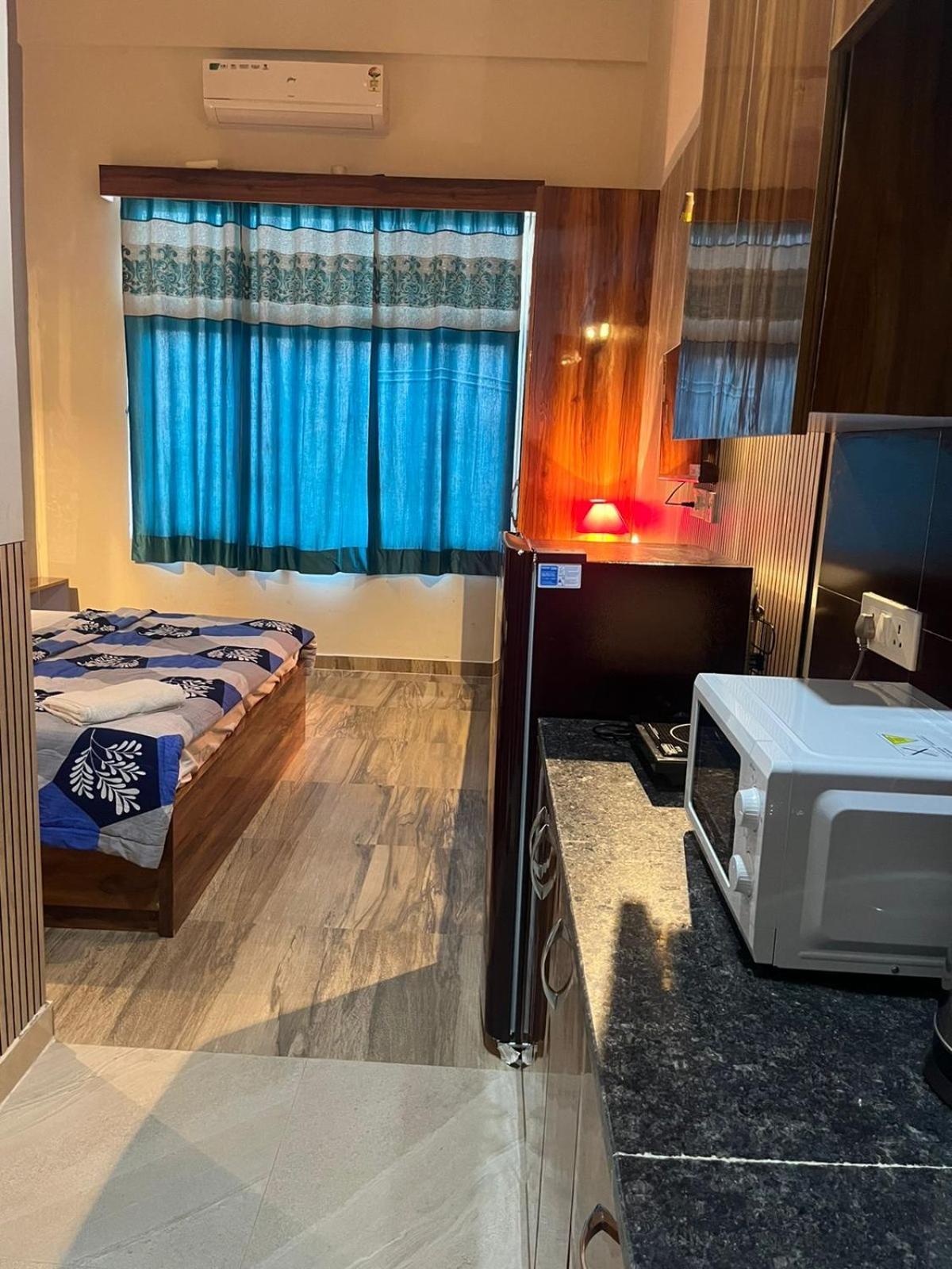 Studio Apartment In Greater Noida Bagian luar foto